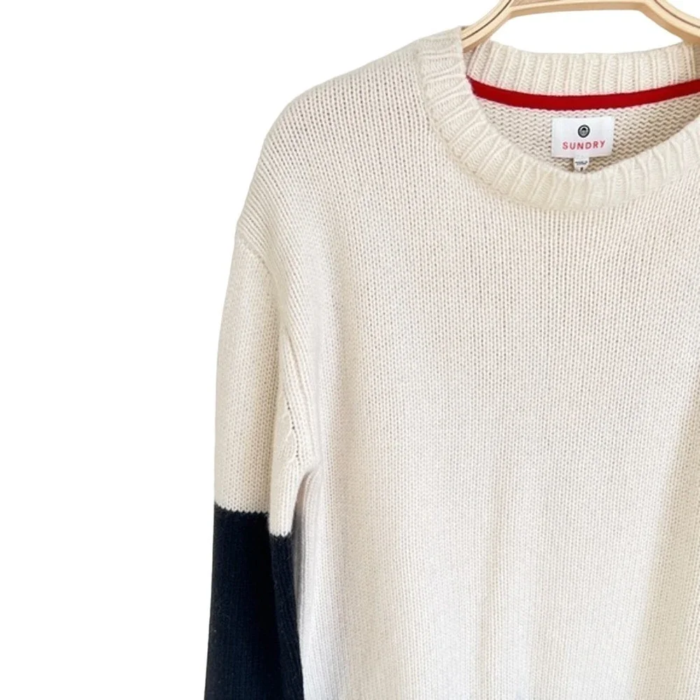 Sundry Loose Fitting White & Black Heart on Elbow Knit Sweater 0 (XS) NWT $195 - Picture 5 of 9